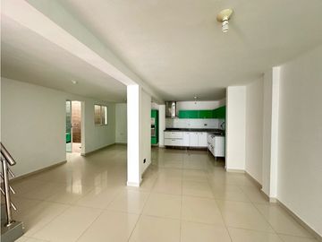 Venta de casa en Santa Marta conjunto cerrado