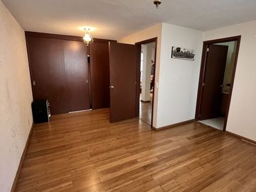 Descubre tu nuevo hogar en Loma de Valle Escondido