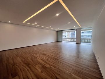 Venta de Exclusivo departamento en Real Antigua