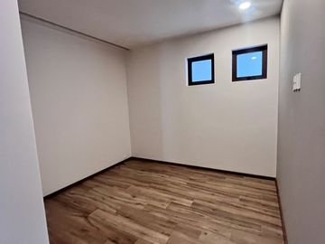 Venta de Exclusivo departamento en Real Antigua