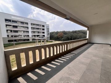 Venta de Exclusivo departamento en Real Antigua