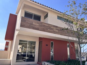 Renta y venta de casas en Lago Esmeralda