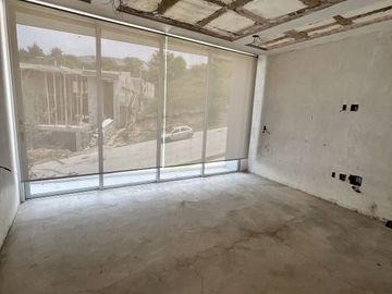 Venta de Hermosa Residencia en Rancho San Juan