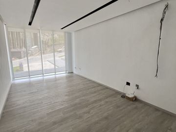 Venta de Hermosa Residencia en Rancho San Juan