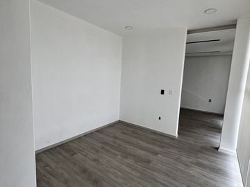 Venta de Hermosa Residencia en Rancho San Juan