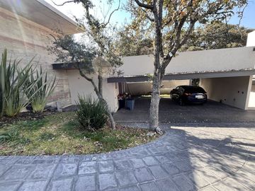 Venta de exclusiva Residencia en Rancho San Juan