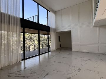 Venta de exclusiva Residencia en Rancho San Juan