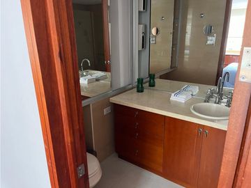 ARRIENDO HERMOSO APARTAMENTO ZONA NORTE SEMI AMOBLADO