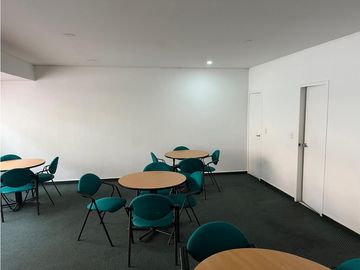 ARRIENDO HERMOSO APARTAMENTO ZONA NORTE SEMI AMOBLADO