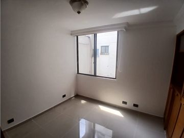RENTA APARTAMENTO AMPLIO EN LA CIRCUNVALAR