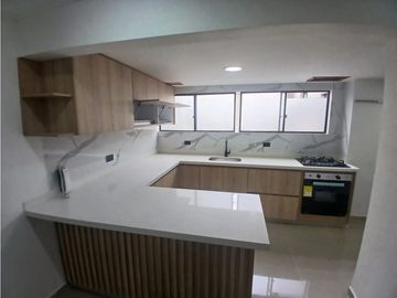 RENTA APARTAMENTO AMPLIO EN LA CIRCUNVALAR