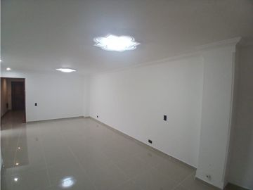 RENTA APARTAMENTO AMPLIO EN LA CIRCUNVALAR