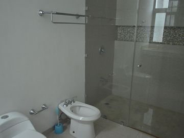 !!EXCLUSIVA CASA EN VENTA EN  PRIV. MANANTIALES DE COCOYOLES !!