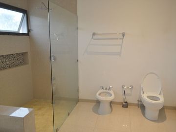 !!EXCLUSIVA CASA EN VENTA EN  PRIV. MANANTIALES DE COCOYOLES !!