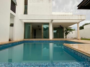 !!EXCLUSIVA CASA EN VENTA EN  PRIV. MANANTIALES DE COCOYOLES !!