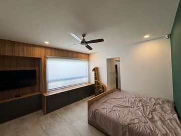 Residencia de Lujo en Venta - Sierra Alta - 3 Recámaras - Alberca