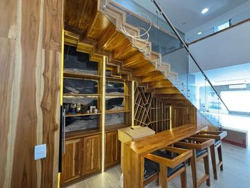 Residencia de Lujo en Venta - Sierra Alta - 3 Recámaras - Alberca