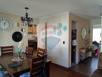 Acogedora casa en venta - Buin