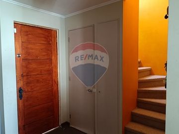 Acogedora casa en venta - Buin