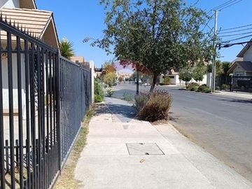 Acogedora casa en venta - Buin