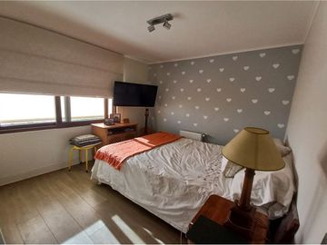 Casa 3 hab, 3 baños + servicio, quincho, piscina