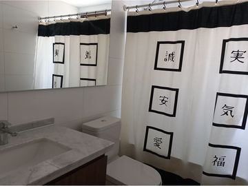 Casa 3 hab, 3 baños + servicio, quincho, piscina