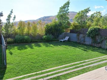 Casa 3 hab, 3 baños + servicio, quincho, piscina