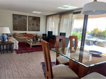 Casa 3 hab, 3 baños + servicio, quincho, piscina