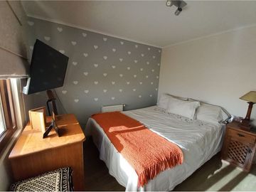 Casa 3 hab, 3 baños + servicio, quincho, piscina