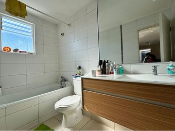 EXCELENTE CASA 3D-3B CON AMPLIO PATIO