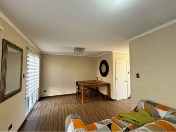 EXCELENTE CASA 3D-3B CON AMPLIO PATIO