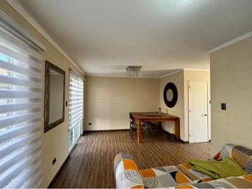 EXCELENTE CASA 3D-3B CON AMPLIO PATIO