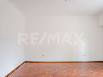 VENTA CASA CON PILETA, B° SANTA GENOVEVA, NEUQUÉN
