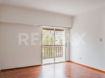 VENTA CASA CON PILETA, B° SANTA GENOVEVA, NEUQUÉN
