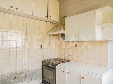 VENTA CASA CON PILETA, B° SANTA GENOVEVA, NEUQUÉN