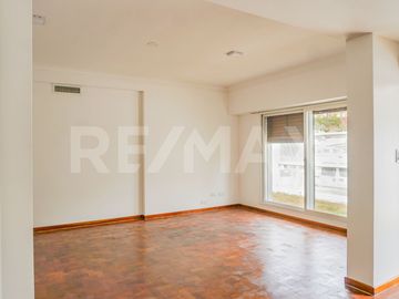 VENTA CASA CON PILETA, B° SANTA GENOVEVA, NEUQUÉN
