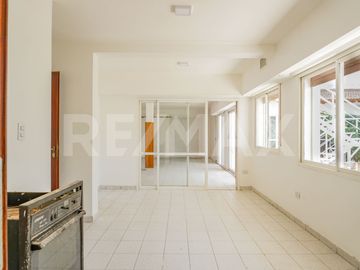 VENTA CASA CON PILETA, B° SANTA GENOVEVA, NEUQUÉN