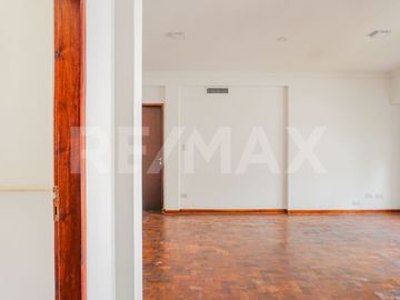 VENTA CASA CON PILETA, B° SANTA GENOVEVA, NEUQUÉN