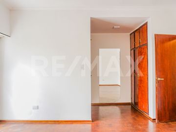 VENTA CASA CON PILETA, B° SANTA GENOVEVA, NEUQUÉN