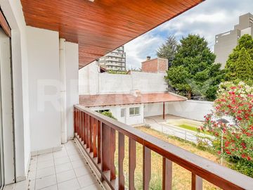 VENTA CASA CON PILETA, B° SANTA GENOVEVA, NEUQUÉN
