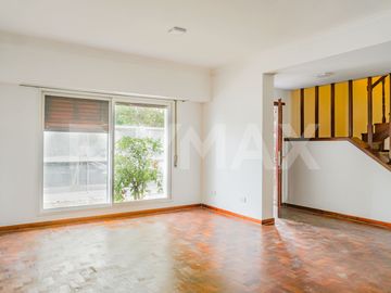VENTA CASA CON PILETA, B° SANTA GENOVEVA, NEUQUÉN