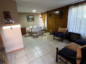 Casa en Venta en Av. El Mirador / 14 de Octubre