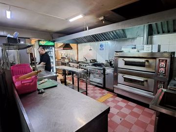Local Comercial en Venta en Av Jose Miguel Carrera / Almirante Lynch