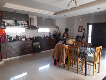 Casa en Venta 3 ambientes Villa Luzuriaga Patio