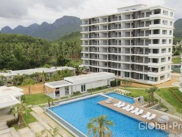 Beachfront 2 bedroom condo in Pranburi