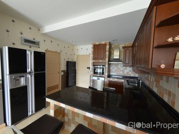 Beachfront 2 bedroom condo in Pranburi