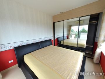 Beachfront 2 bedroom condo in Pranburi