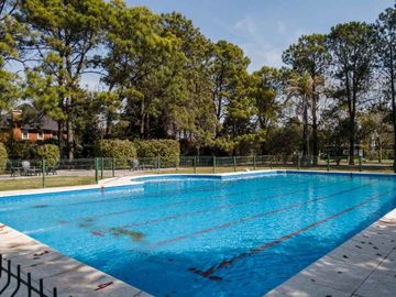 VENTA CASA PILETA L630M2 SOLAR DEL BOSQUE CANNING