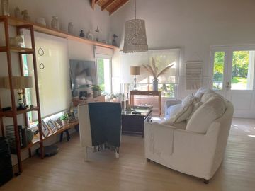 VENTA CASA PILETA L630M2 SOLAR DEL BOSQUE CANNING