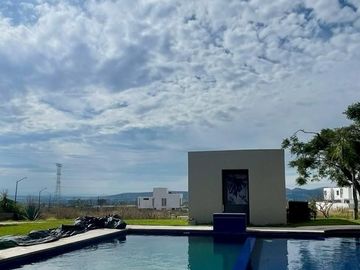 GRAN OPORTUNIDAD! CASA EN VENTA MINIMALISTA EN CIUDAD MESETA